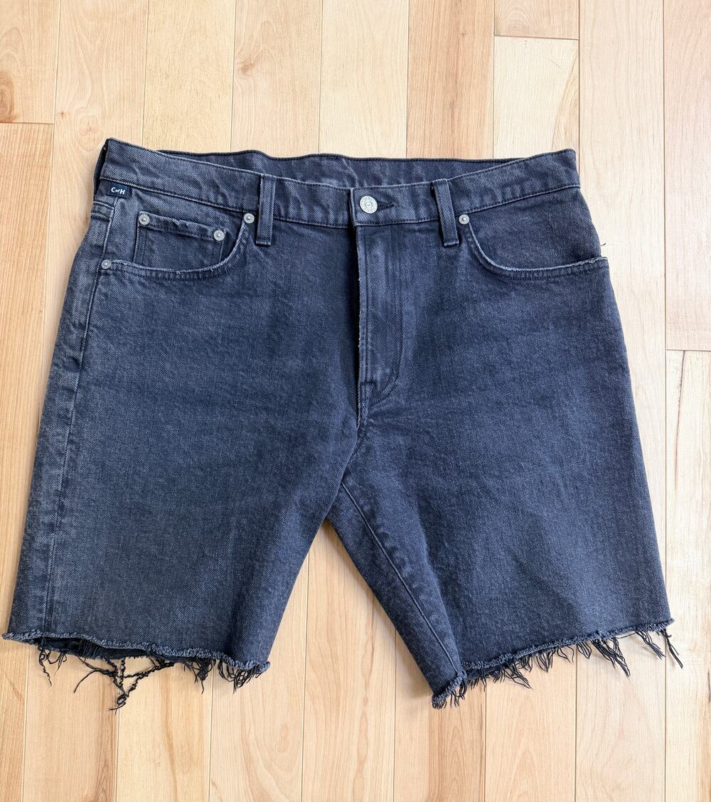 CITIZENS OF HUMANITY shorts in Sutton Black Frayed Hem Size 32 NWOT 8.5" inseam